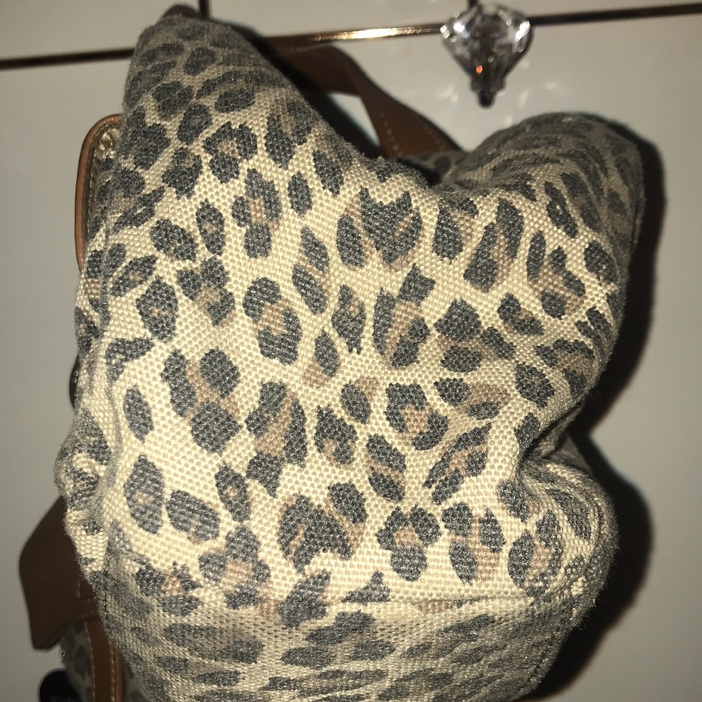Handbag - Picture 4 of 8